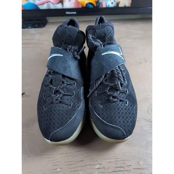 Nike LeBron 14 EP 'Chase Down' 852405-002 Kids Basketball Shoes SIZE 6.5Y - Picture 10 of 10